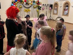 Bal karnawałowy na Zamku w Toszku klas 1b, 1c, 2c